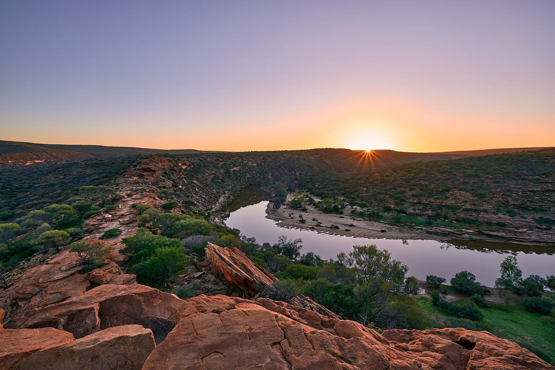 image_1742030807_1049553758.webp